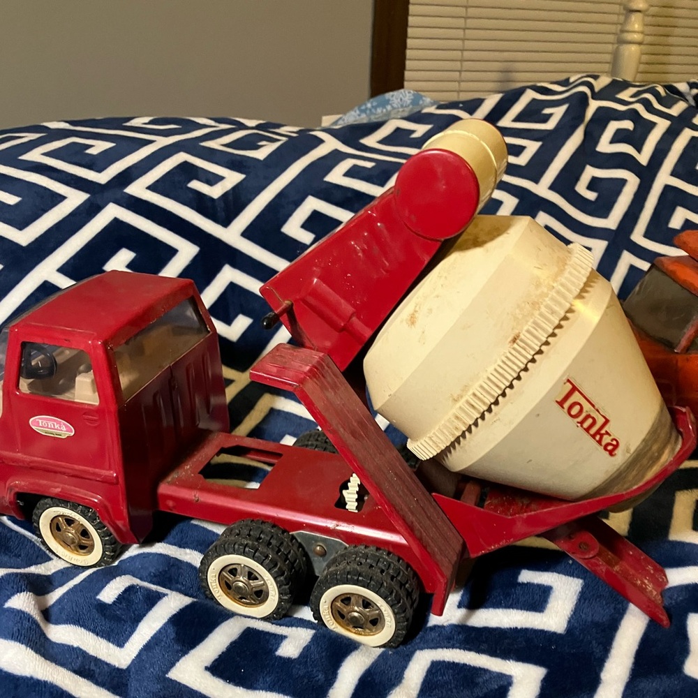 Tonka Red and White Cement Mixer Truck